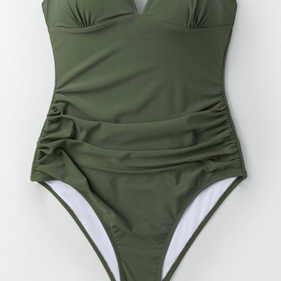 Women's Mossy Green Ruched One Piece Swimsuit Green nwt - Picture 3 of 5